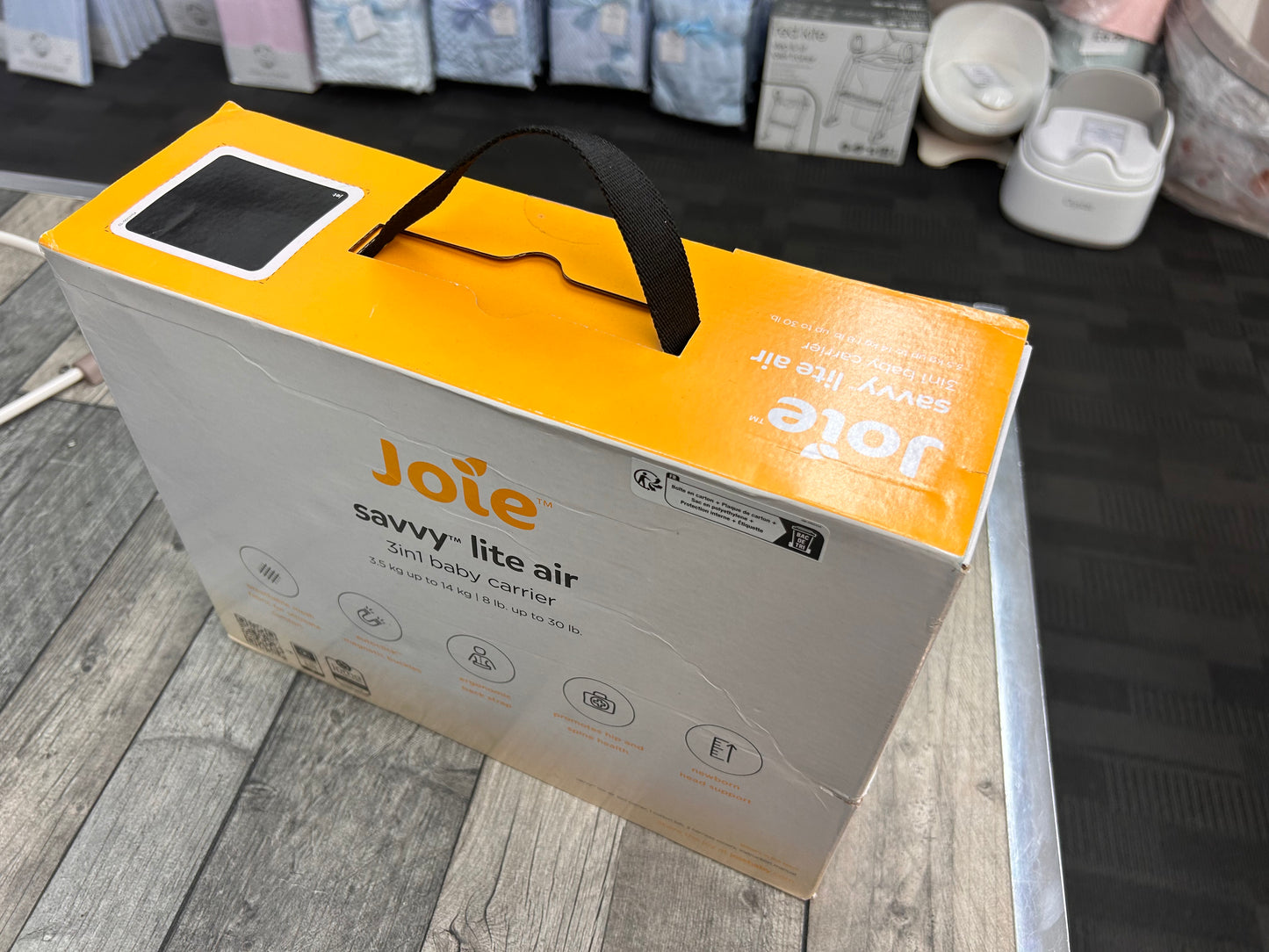 Joie savvy lite air baby carrier ~ open box~ Birmingham store