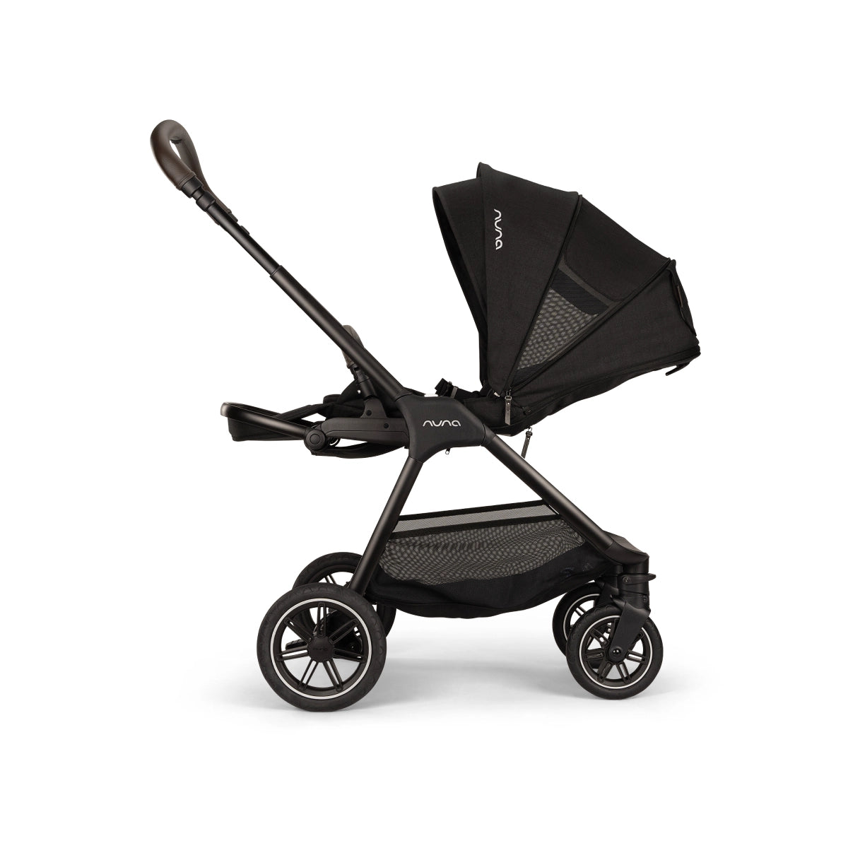 Nuna Triv Next (Pipa Next) Travel System Bundle + I-Size Base- Caviar (New 2024) *Open Box