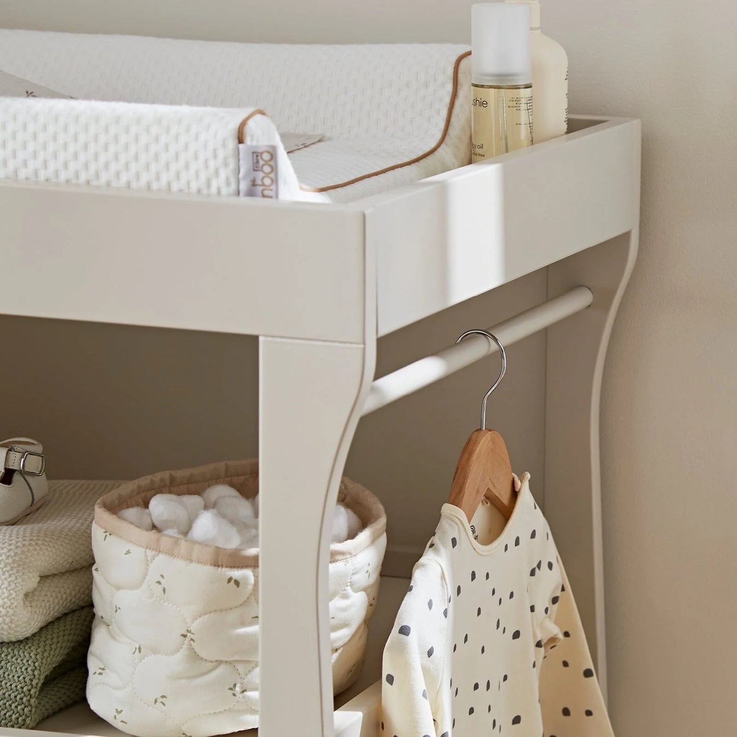 Cuddle Co Clara Mini Changer - Cashmere