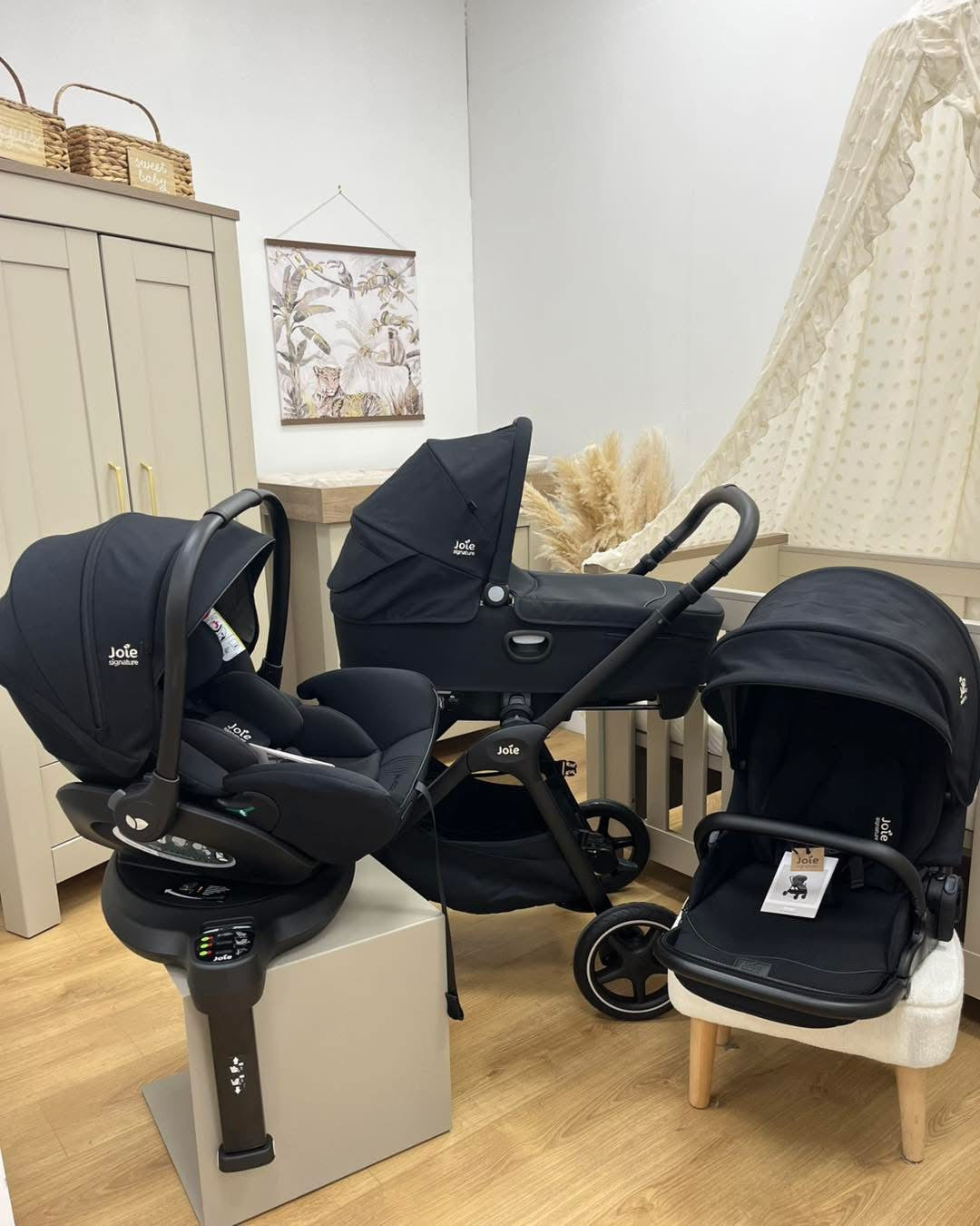 Finiti ex display bargain