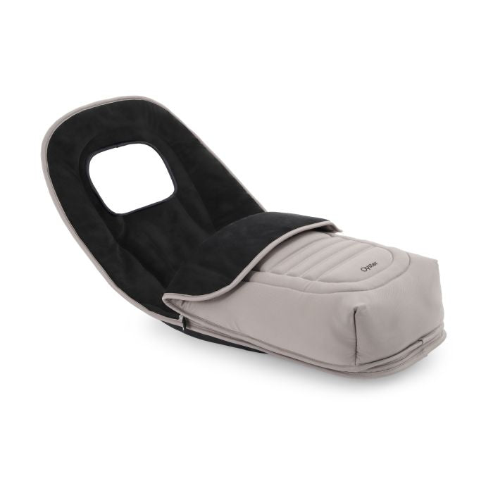 BabyStyle Oyster4 Pushchair Ultimate 12 Piece Bundle with Cybex Cloud T i-Size Car Seat and Base - Stone *Message us to check availability