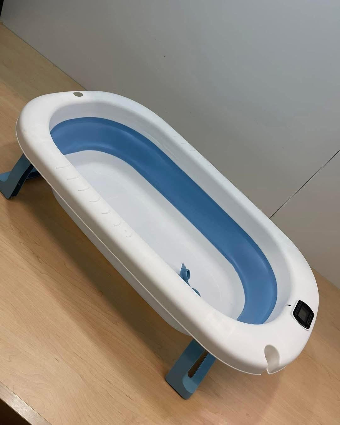 Folding Bath With Built In Thermometer Blue