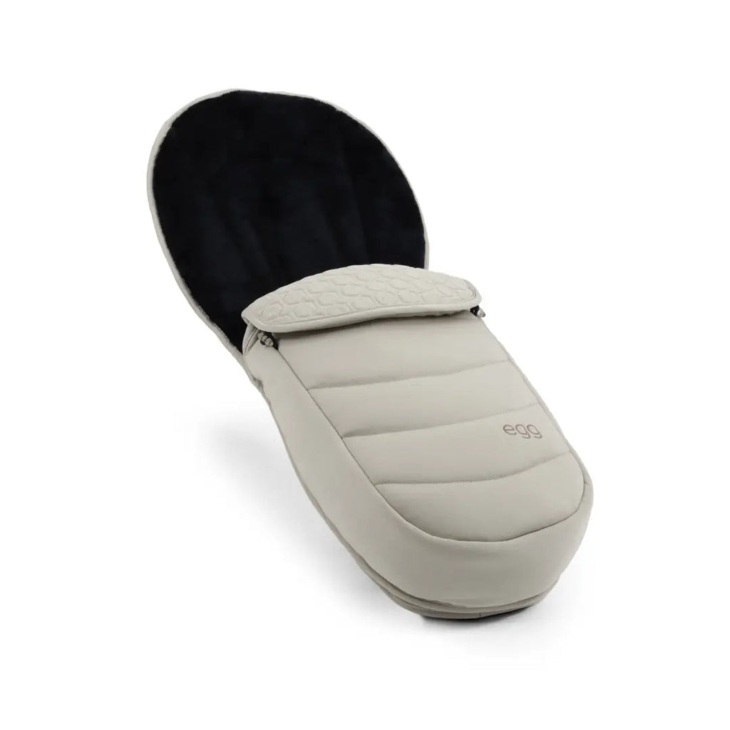 Egg 3 Luxury Travel Bundle With Shell i-Size Car Seat Cashmere End Of February