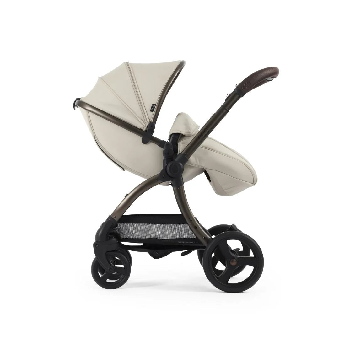 Egg 3 Luxury Travel Bundle With Shell i-Size Car Seat Cashmere End Of February