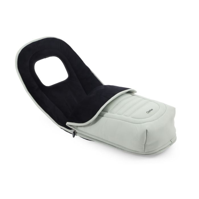 BabyStyle Oyster4 Pushchair Luxury 7 Piece Bundle with Cybex Cloud T i-Size Car Seat and Base - Pistachio