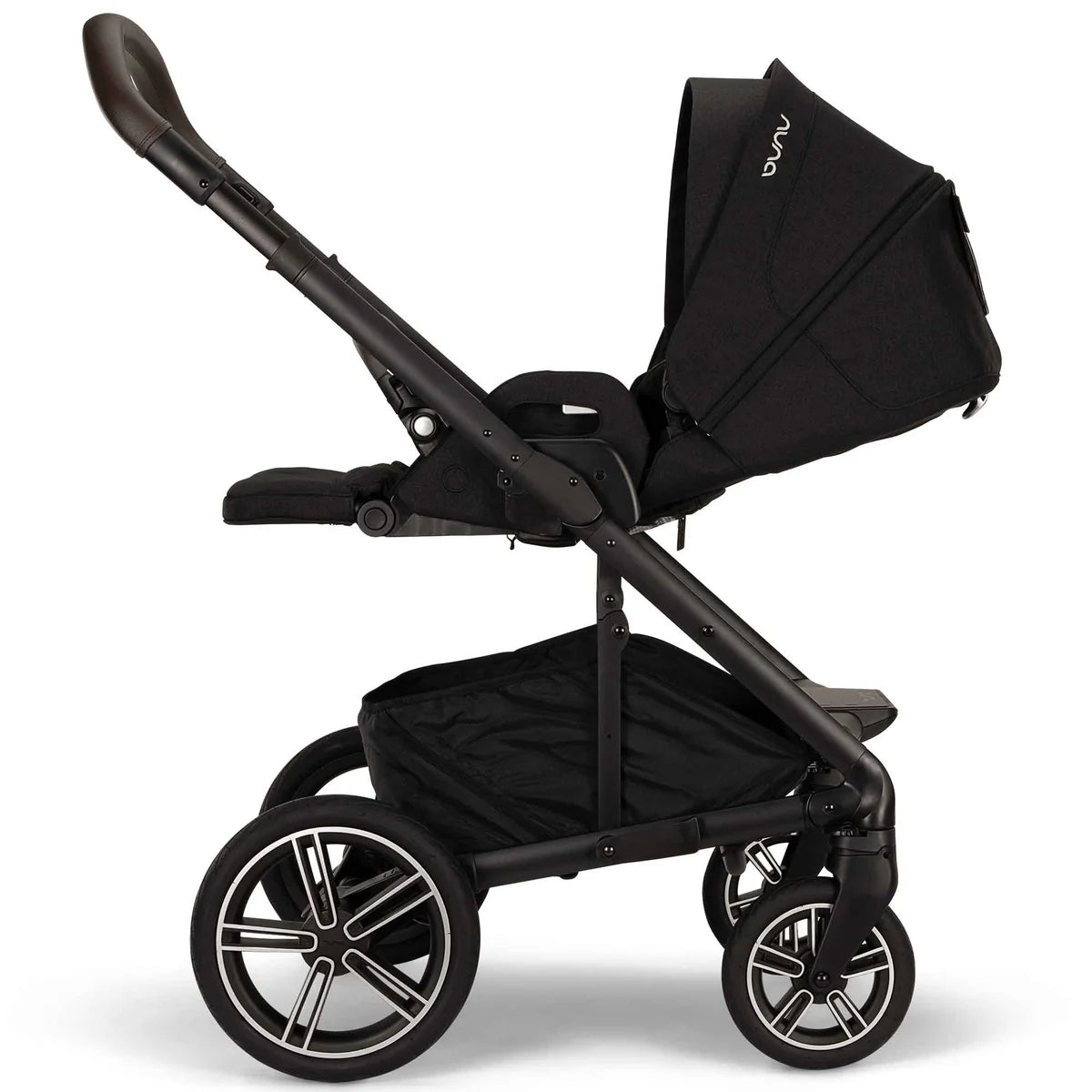 Nuna MIXX Next Pushchair, MIXX Next Carrycot, ARRA Flex Car Seat and BASE Curv Bundle, Caviar