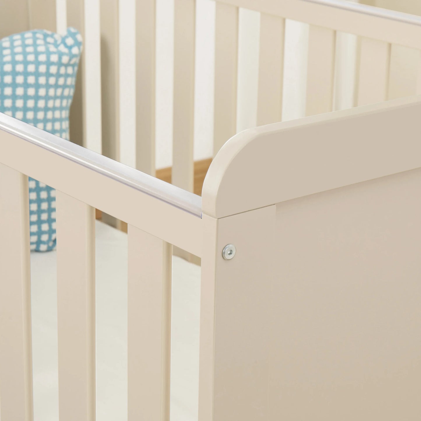 Caro Urban Mini Cot Bed – Cashmere