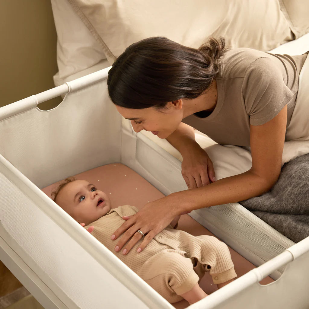 SnuzPod5 Bedside Crib Cashemere