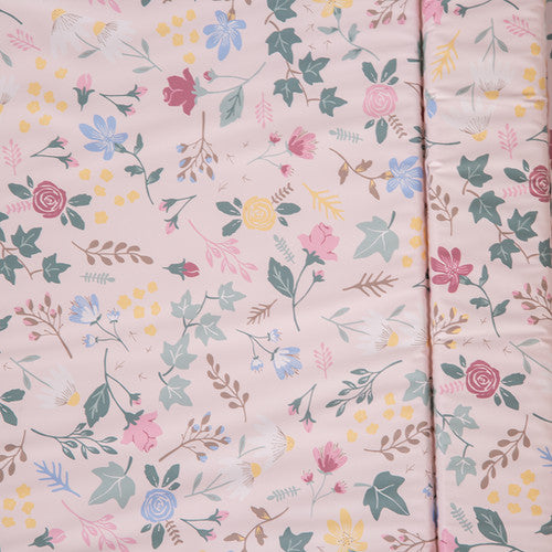 Changing Mat Rose & Ivy