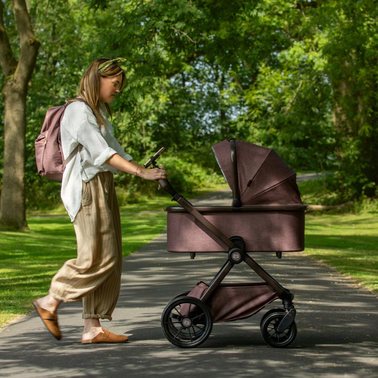 Cosatto Giggle 4 Special Edition Pram and Accessory Bundle Bear Hug *Pre Order End Of September Delivery