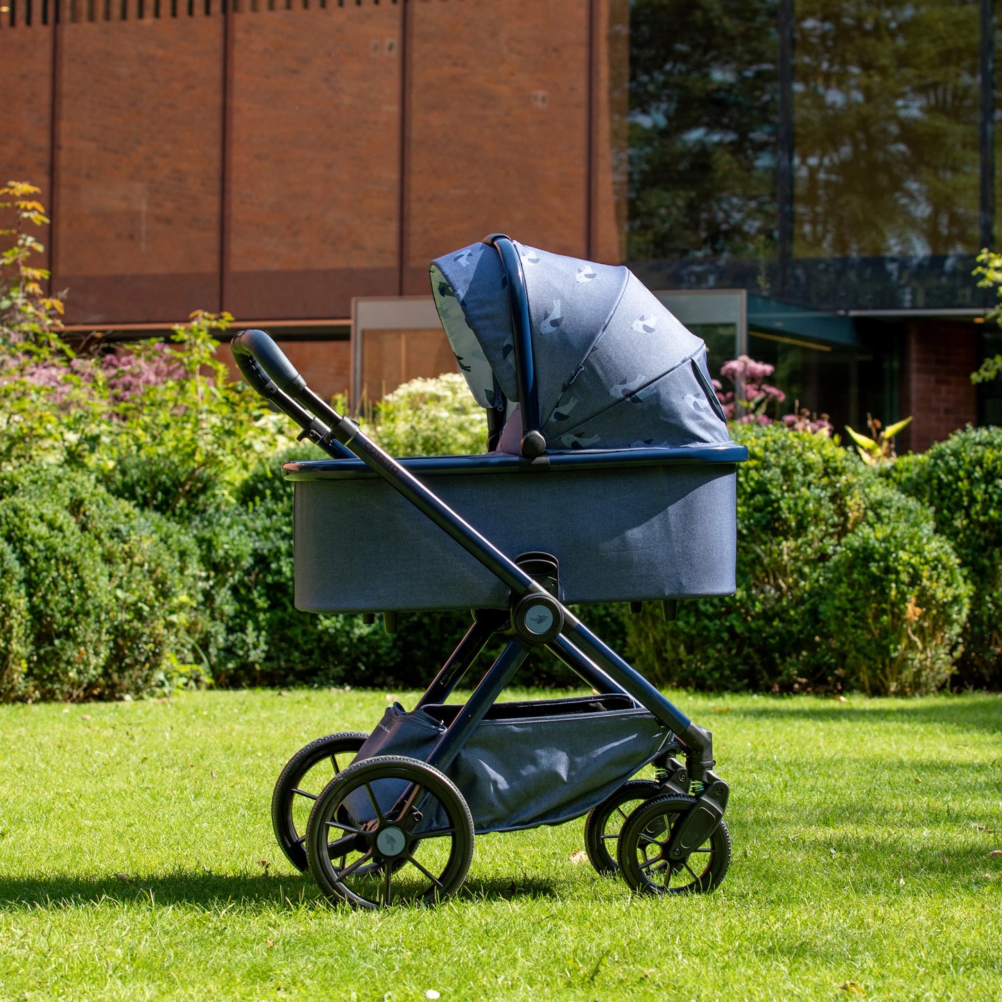 Cosatto Giggle 4 Special Edition Pram and Accessory Bundle Sky Lark *Pre Order End Of September Delivery