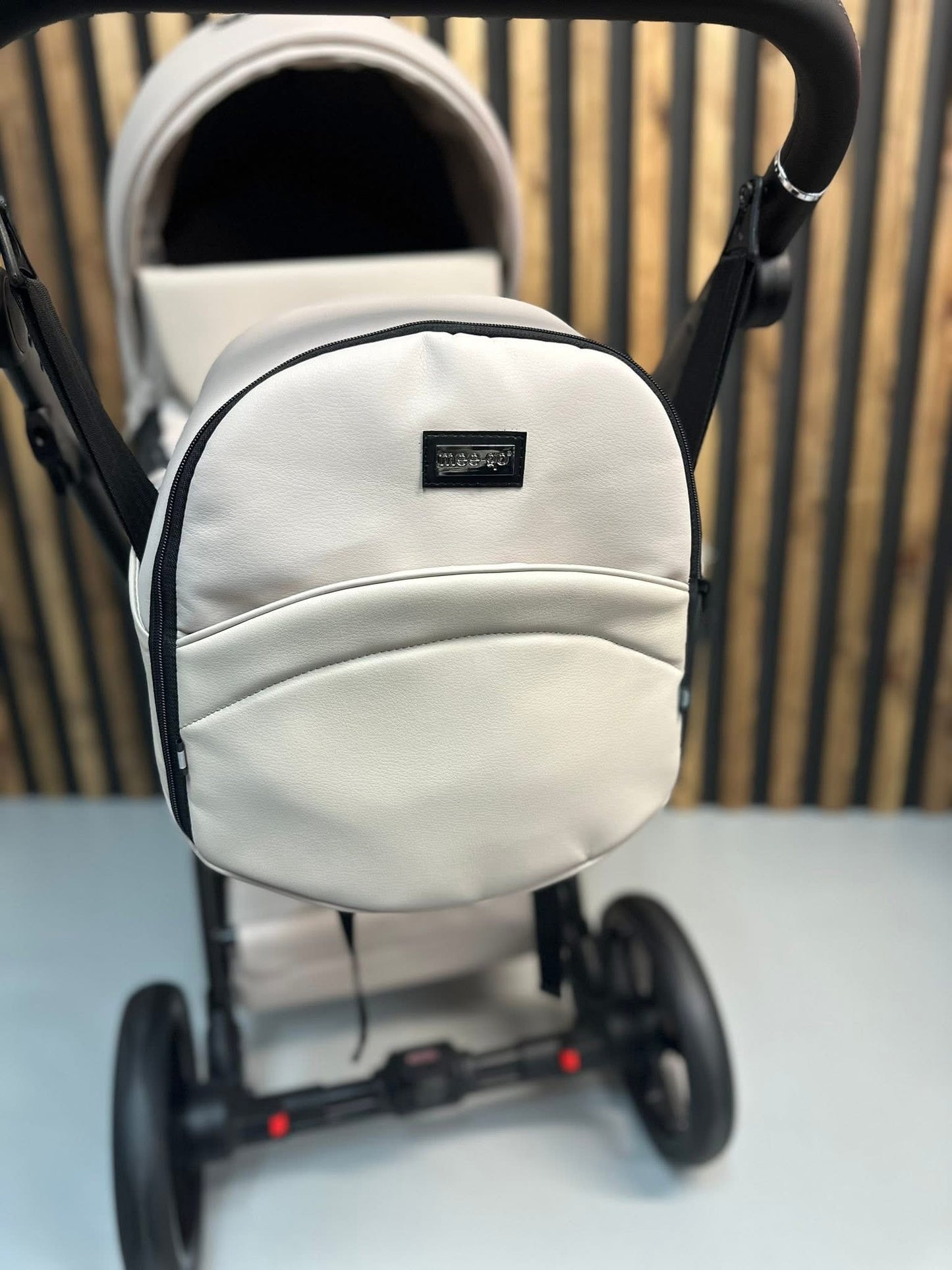 Mee-Go Milano Evo 3in1 Travel System Stone Grey Ex Display