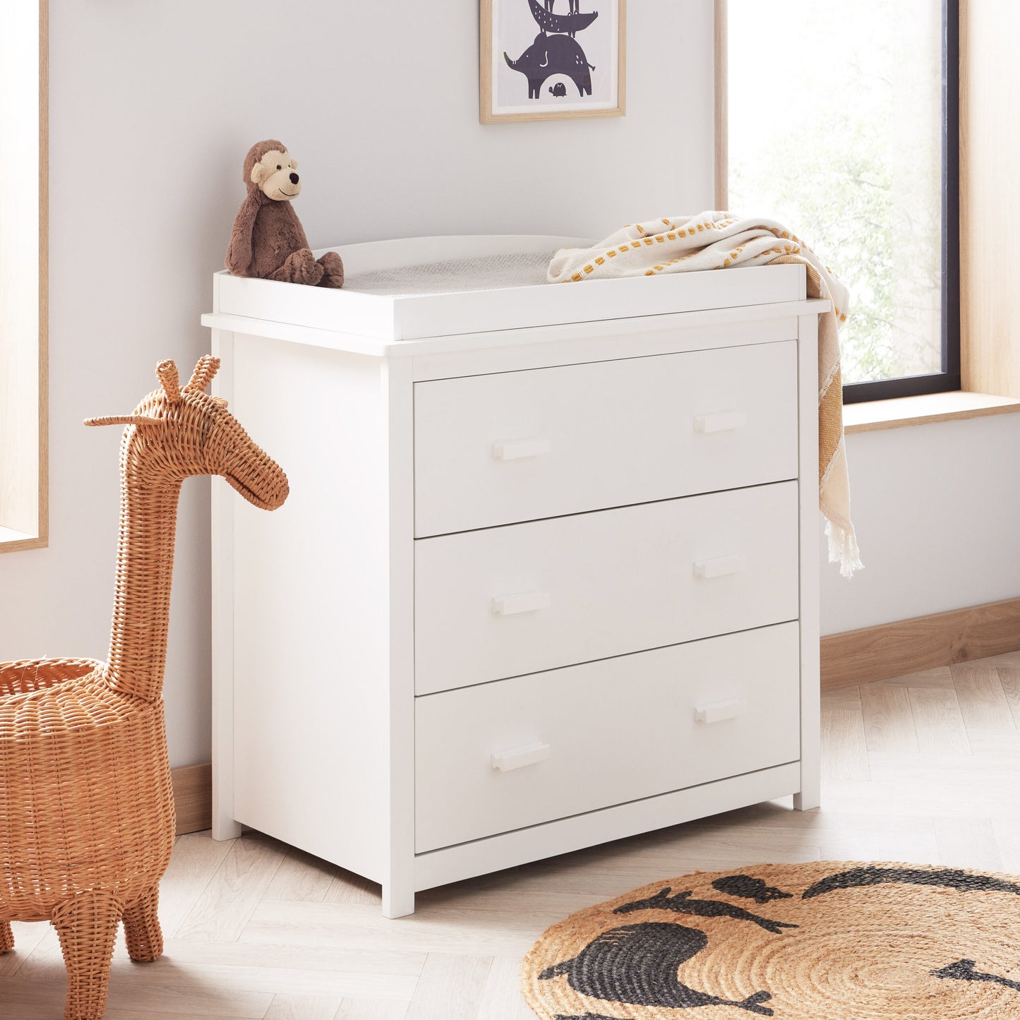 Babymore Universal Nursery Chest Changer – White