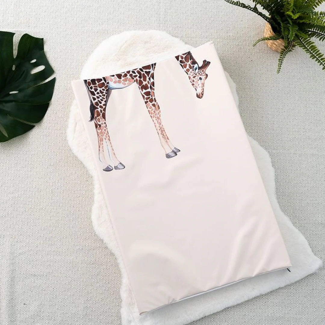 Gilded Bird - Giraffe Wedge Mat