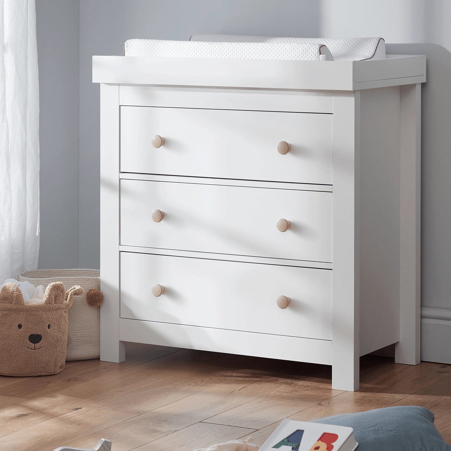 Cuddle Co Aylesbury 3 Drawer Dresser & Changer - White