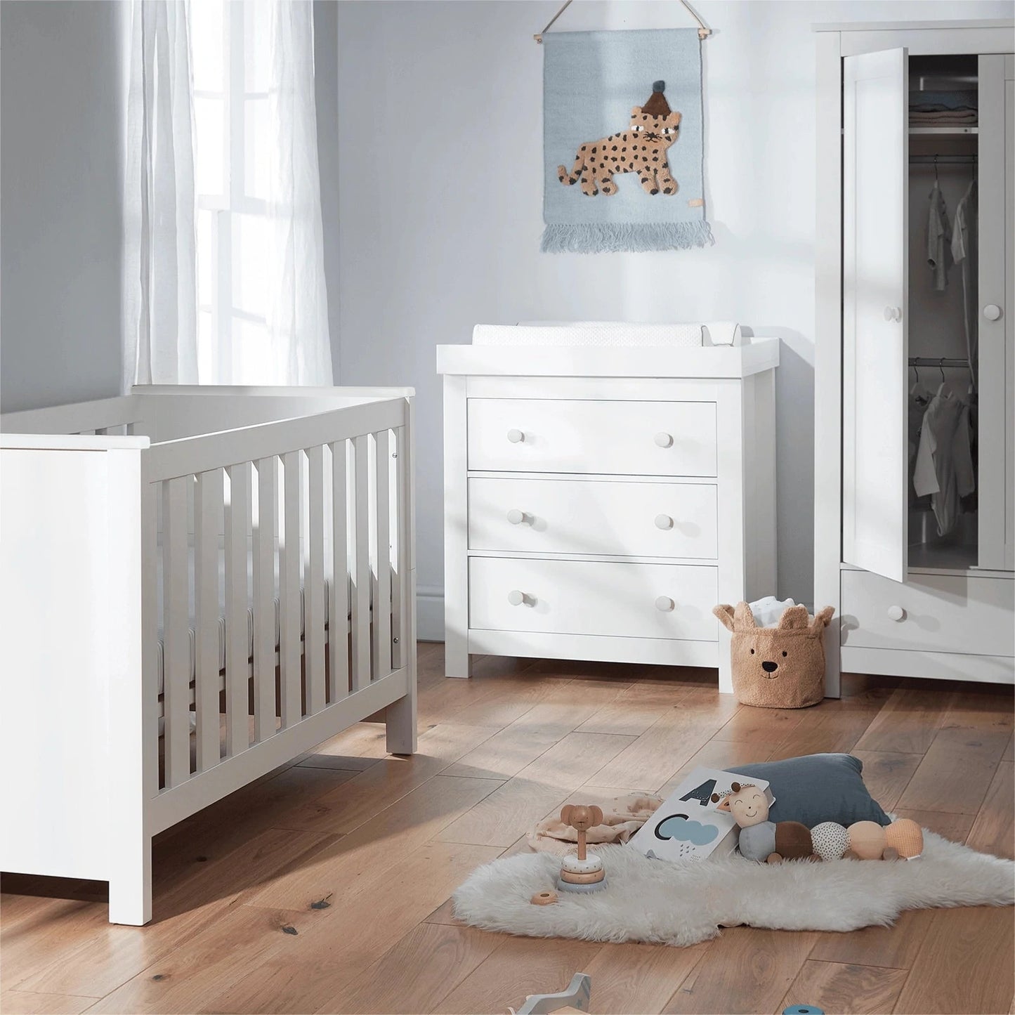 Cuddle Co Aylesbury 3 Piece Nursery Furniture Set (Cot Bed, Dresser & Wardrobe) - White