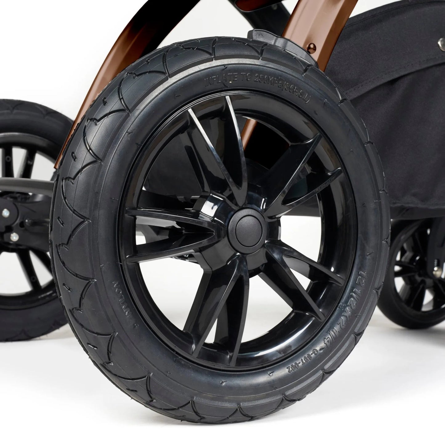 Ickle bubba Stomp Luxe All in One Premium i-Size Travel System with ISOFIX Base *Midnight - Black handle