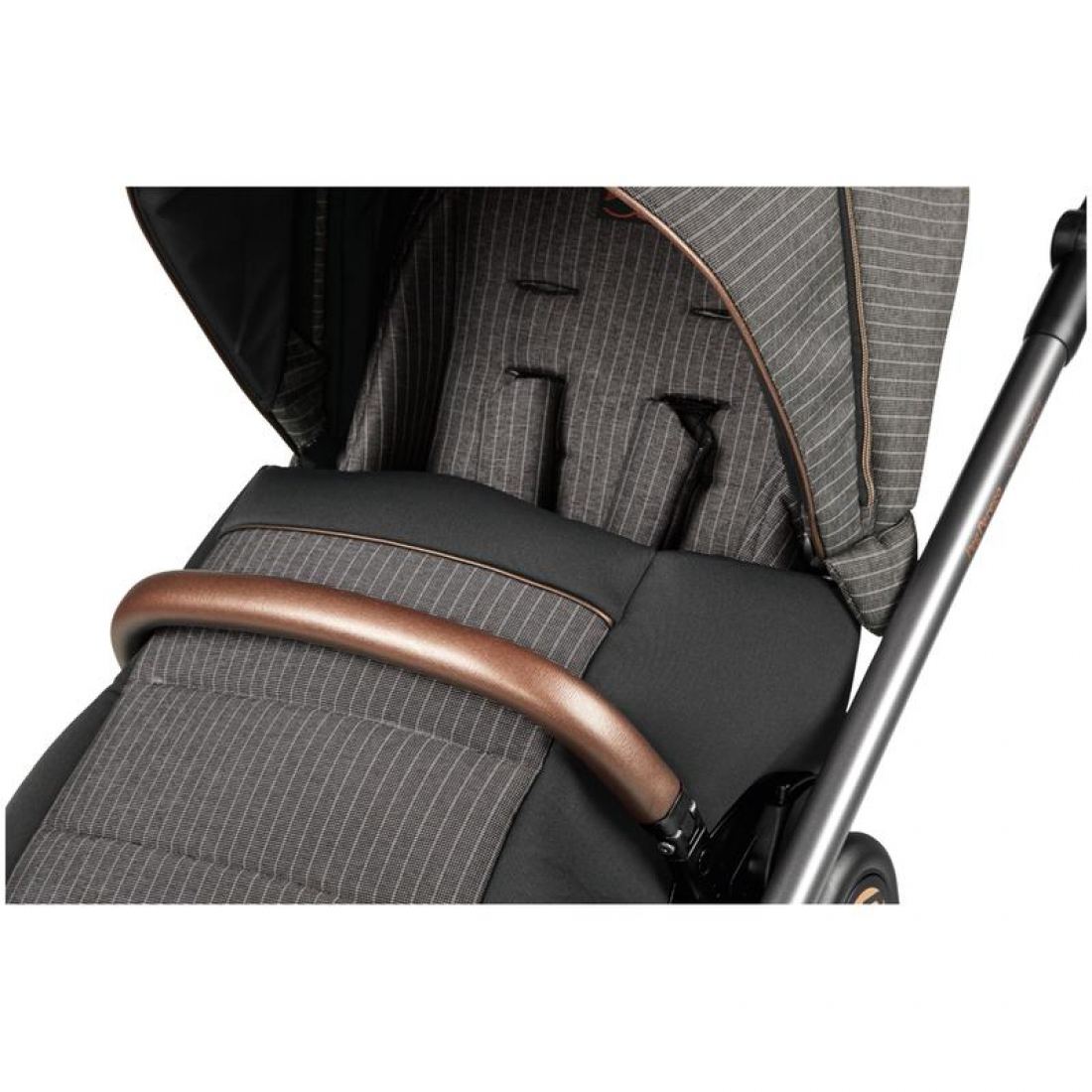 Peg Perego Veloce Lounge I-Size Travel System Bundle, 500