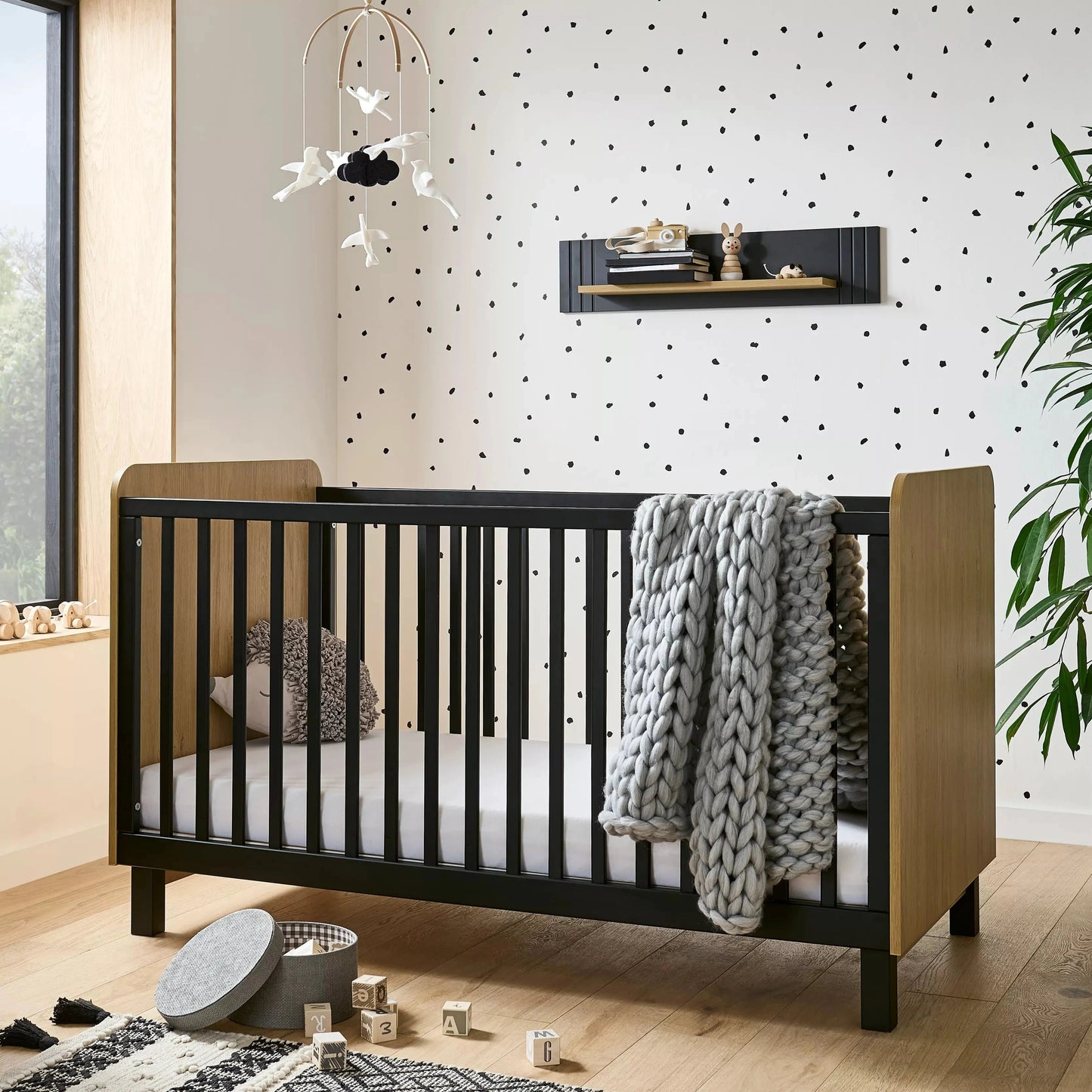 CuddleCo Rafi cot bed - Oak & Black