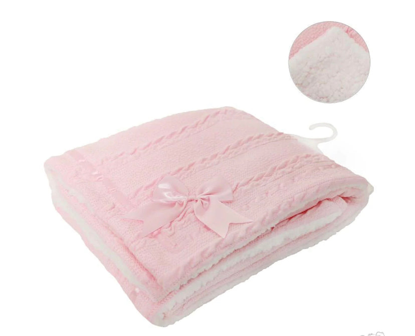 Soft Touch Cable knitted bow blanket - Pink