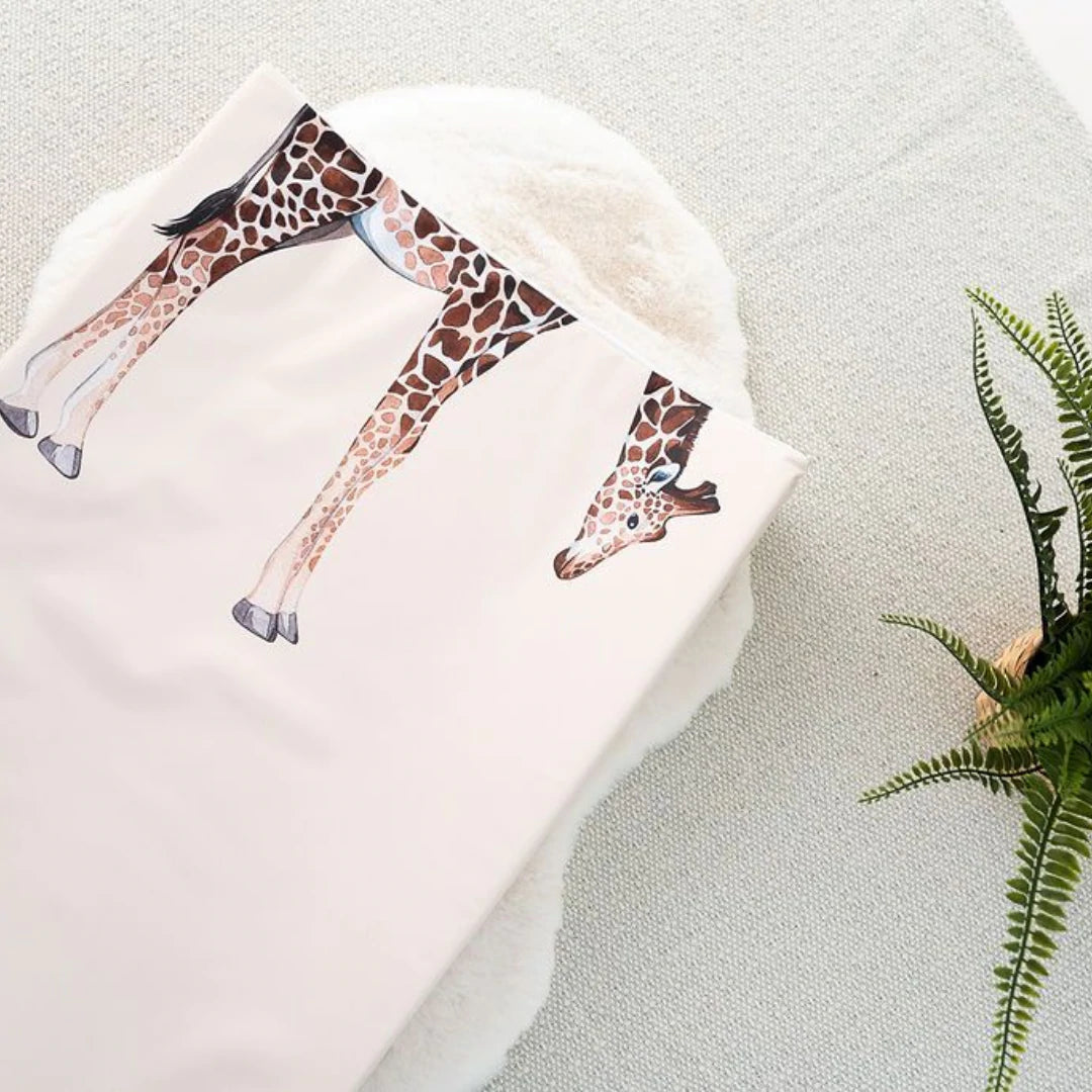 Gilded Bird - Giraffe Wedge Mat