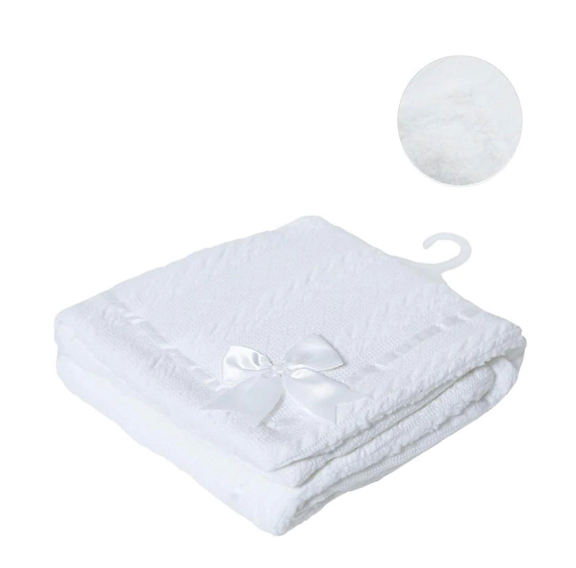 Soft Touch Cable knitted bow blanket - White