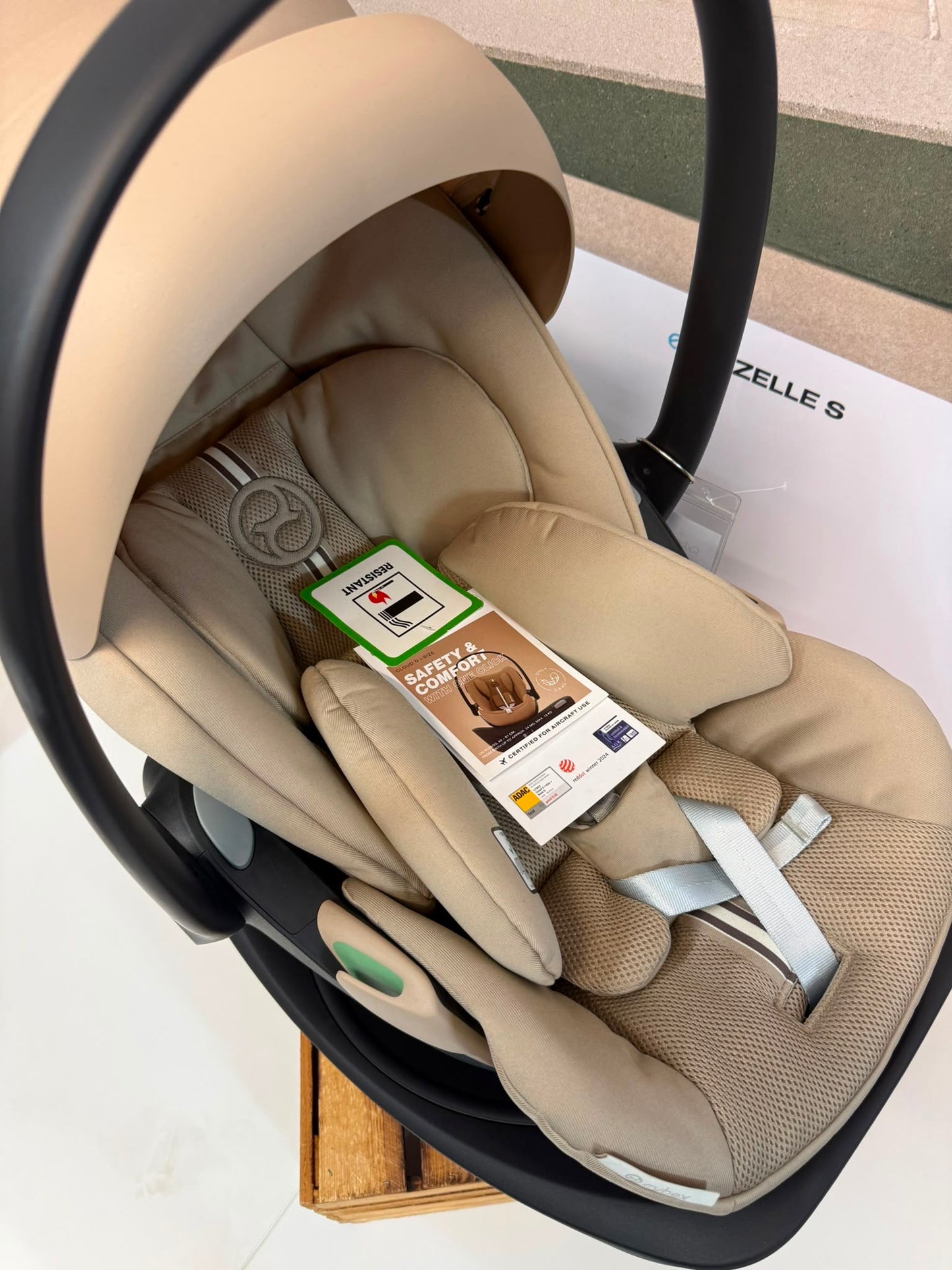 Cybex cloud g & sirona g & 360 base ~ ex display ~ Birmingham store