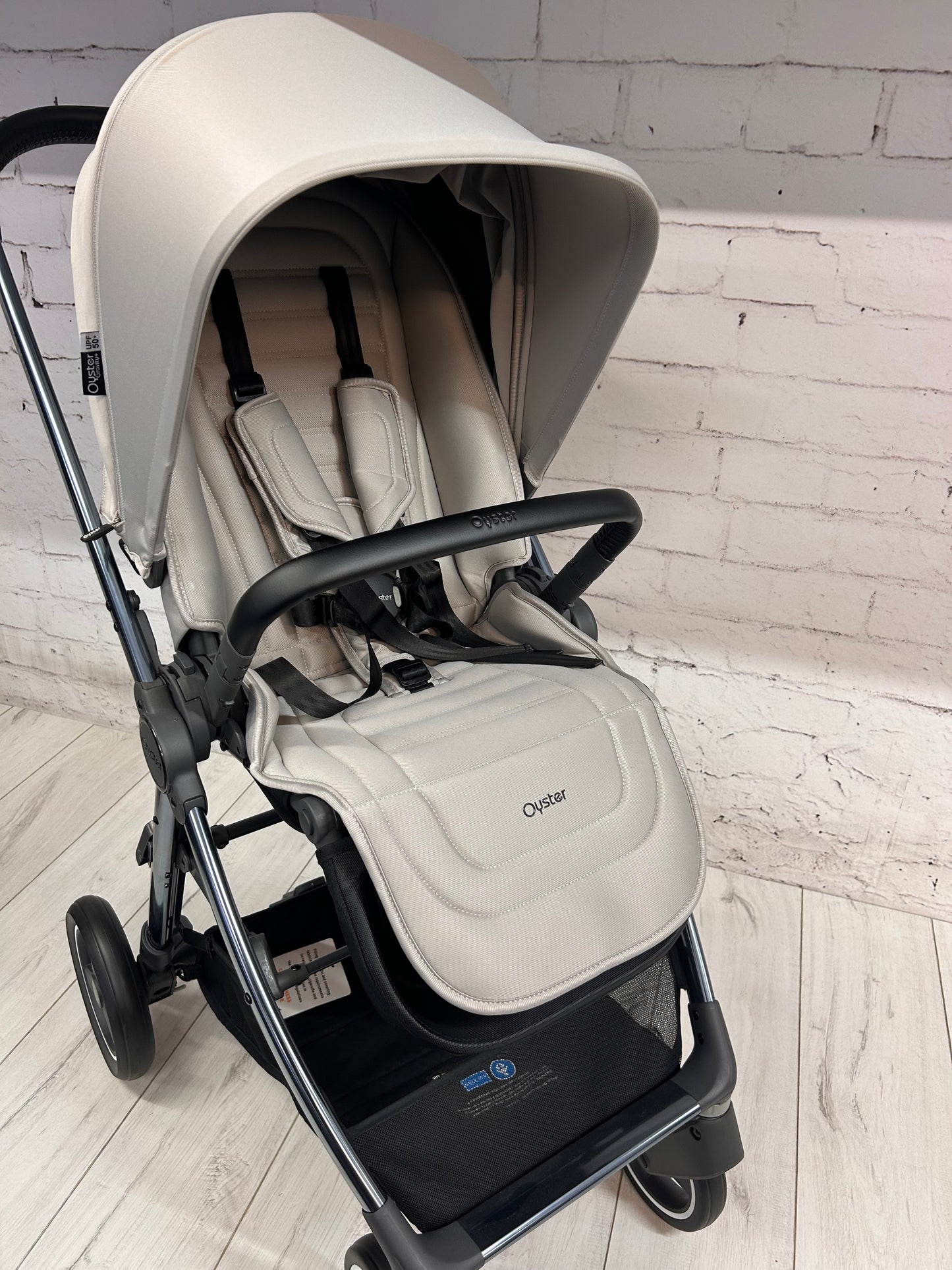 Babystyle Oyster Gravity+ 9 Piece Bundle - Stone ~ Ex display ~ Birmingham store