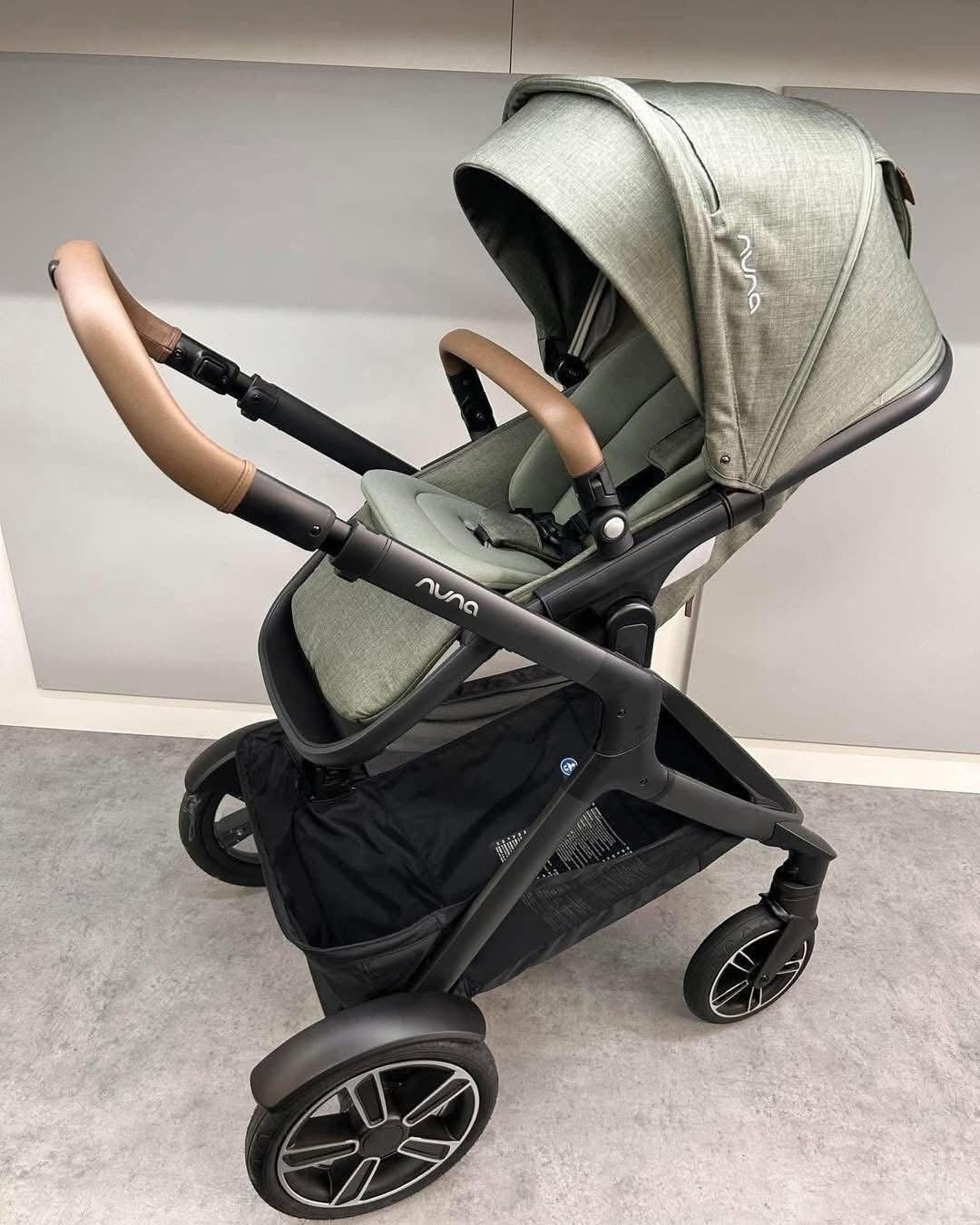 Nuna Demi grow & carrycot ~ open box ~Birmingham store