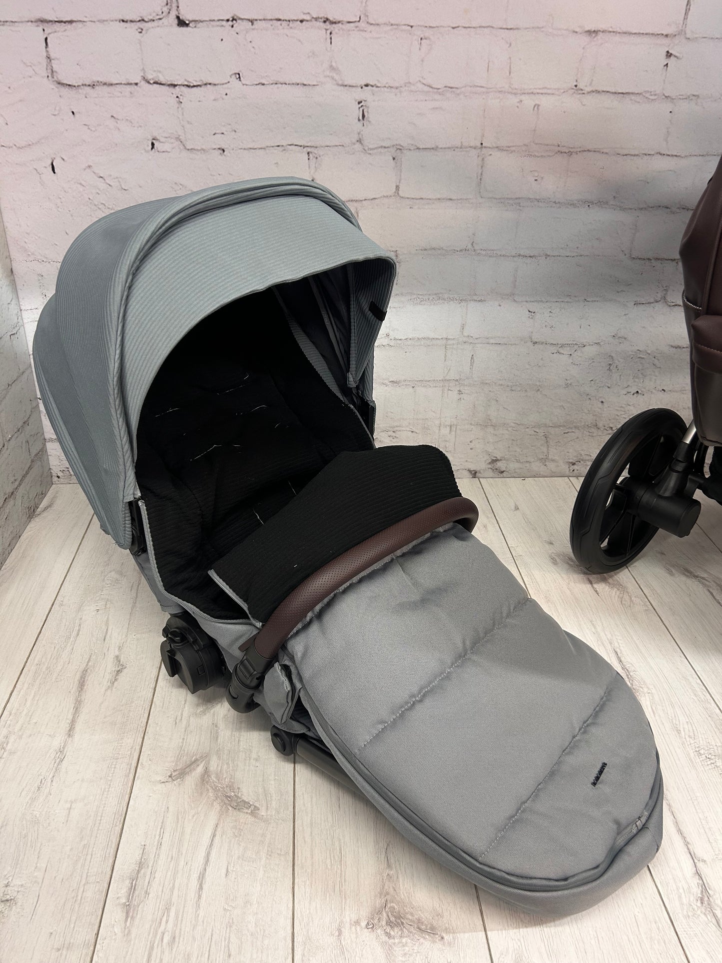 Baba Bing Raffi travel system ~ Ex display ~ Birmingham store