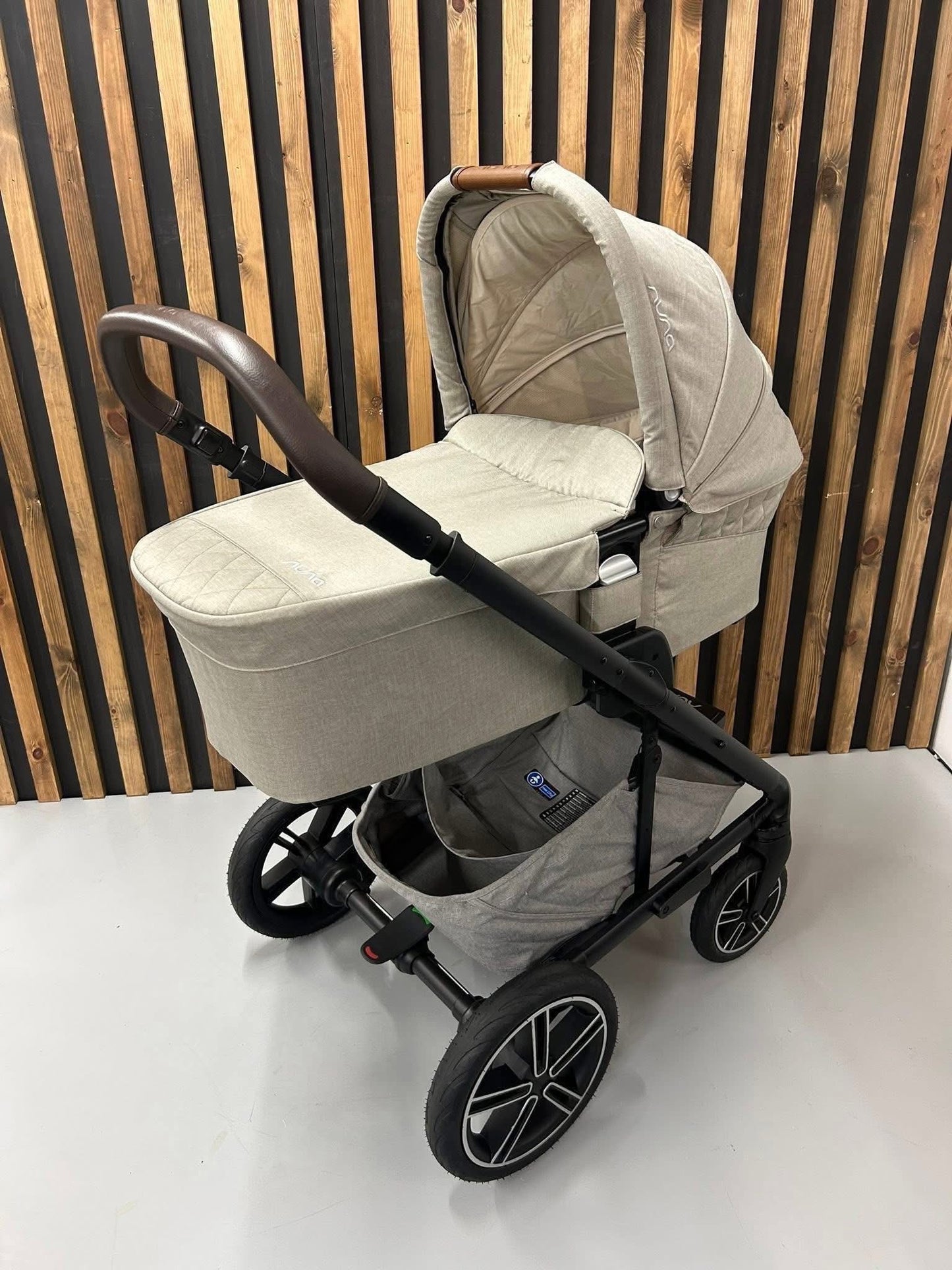 Nuna MIXX Next + PIPA Next Generation Travel System Bundle - Mineral with Hazlewood ~ ex display ~ Birmingham store