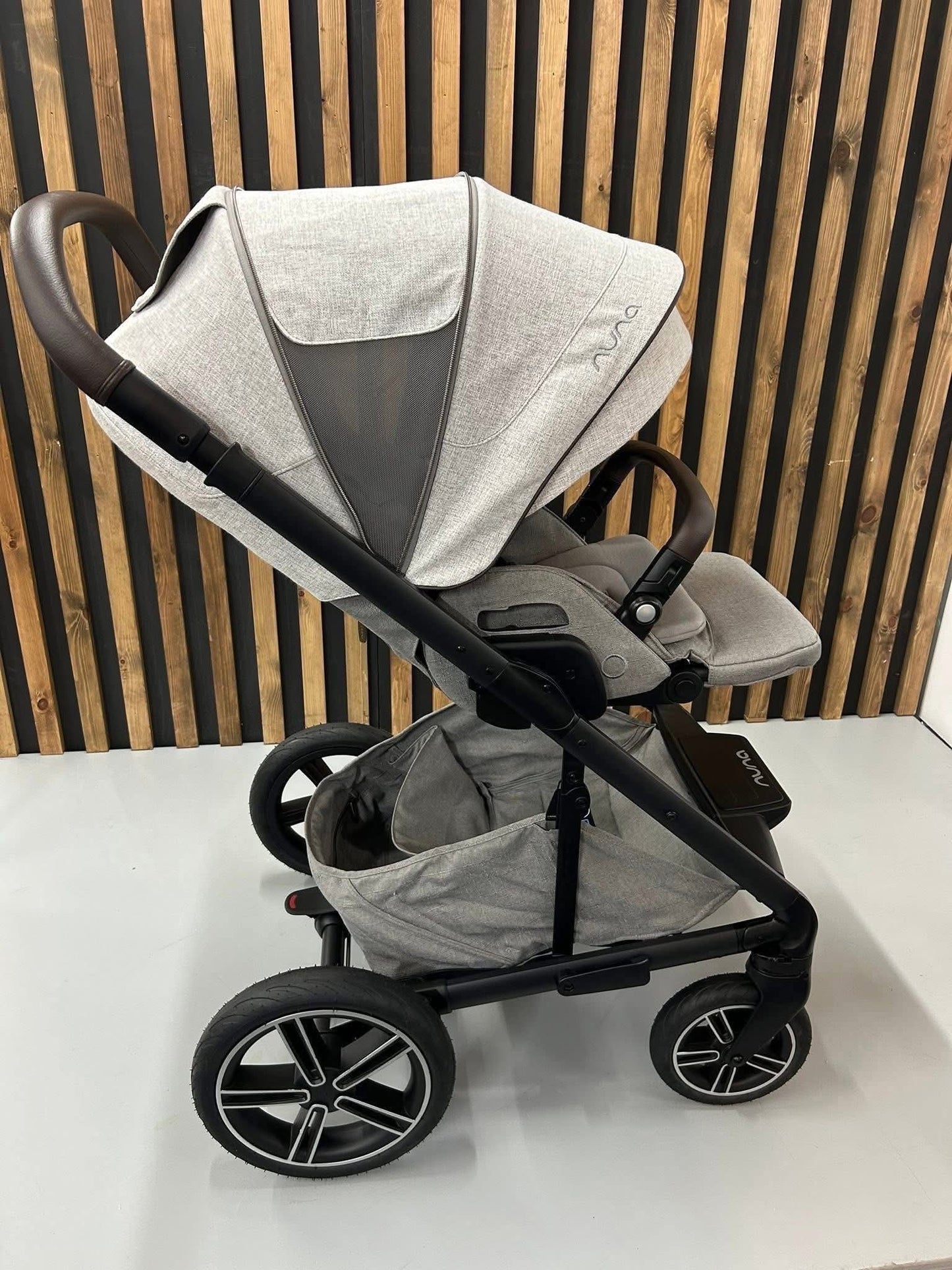 Nuna MIXX Next + PIPA Next Generation Travel System Bundle - Mineral with Hazlewood ~ ex display ~ Birmingham store