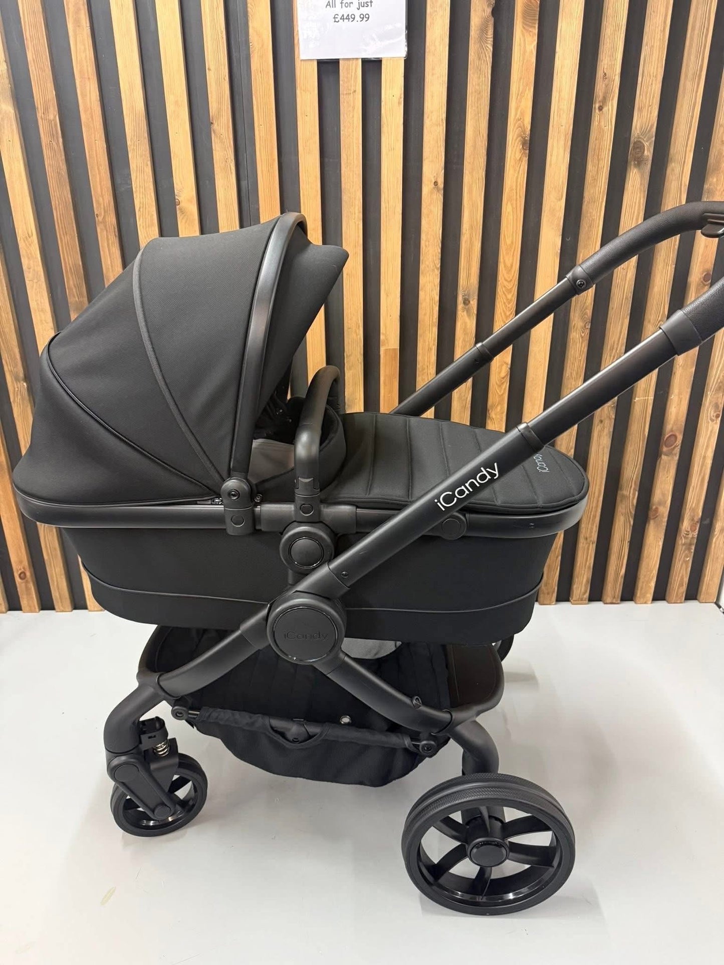 Icandy peach 7 & Nuna Arra & 360 base ~ Ex display model