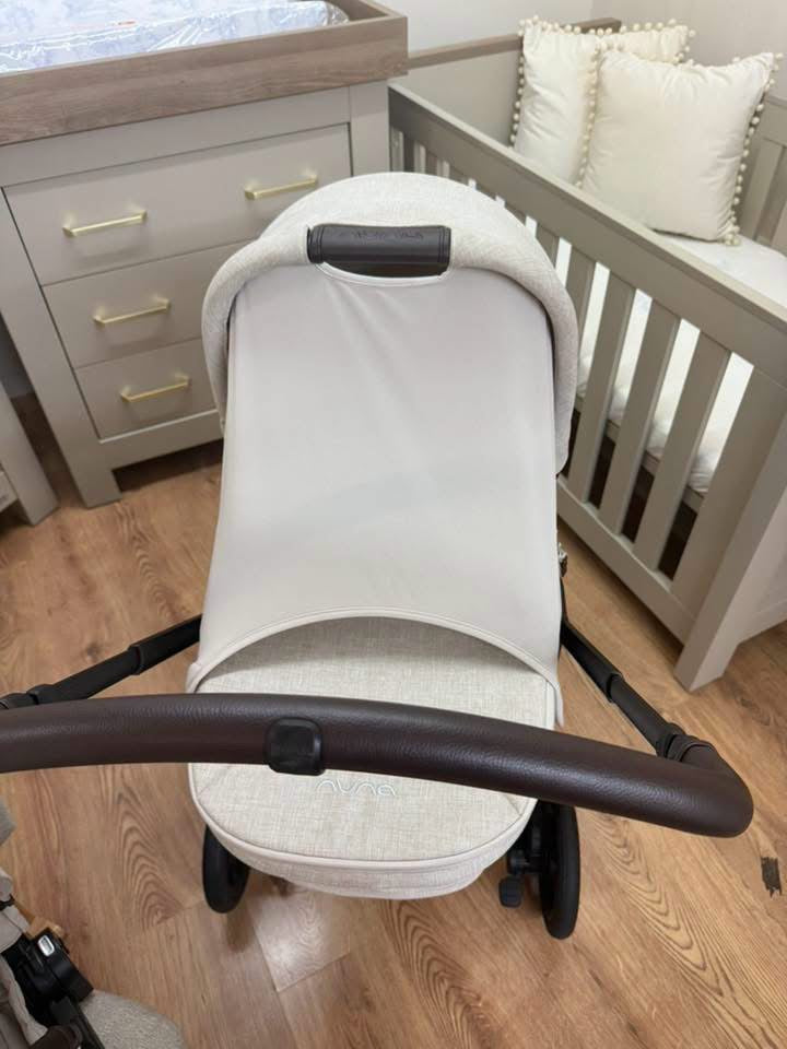 Nuna Triv Next bundle ~ Biscotti ~ ex display Birmingham store