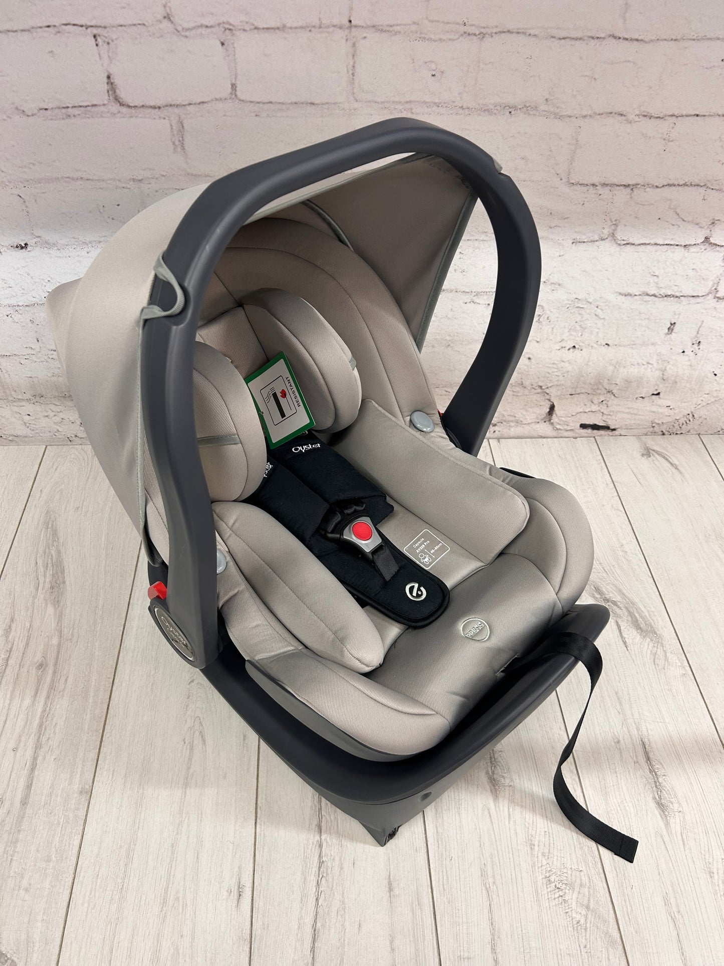 Babystyle Oyster Gravity+ 9 Piece Bundle - Stone ~ Ex display ~ Birmingham store