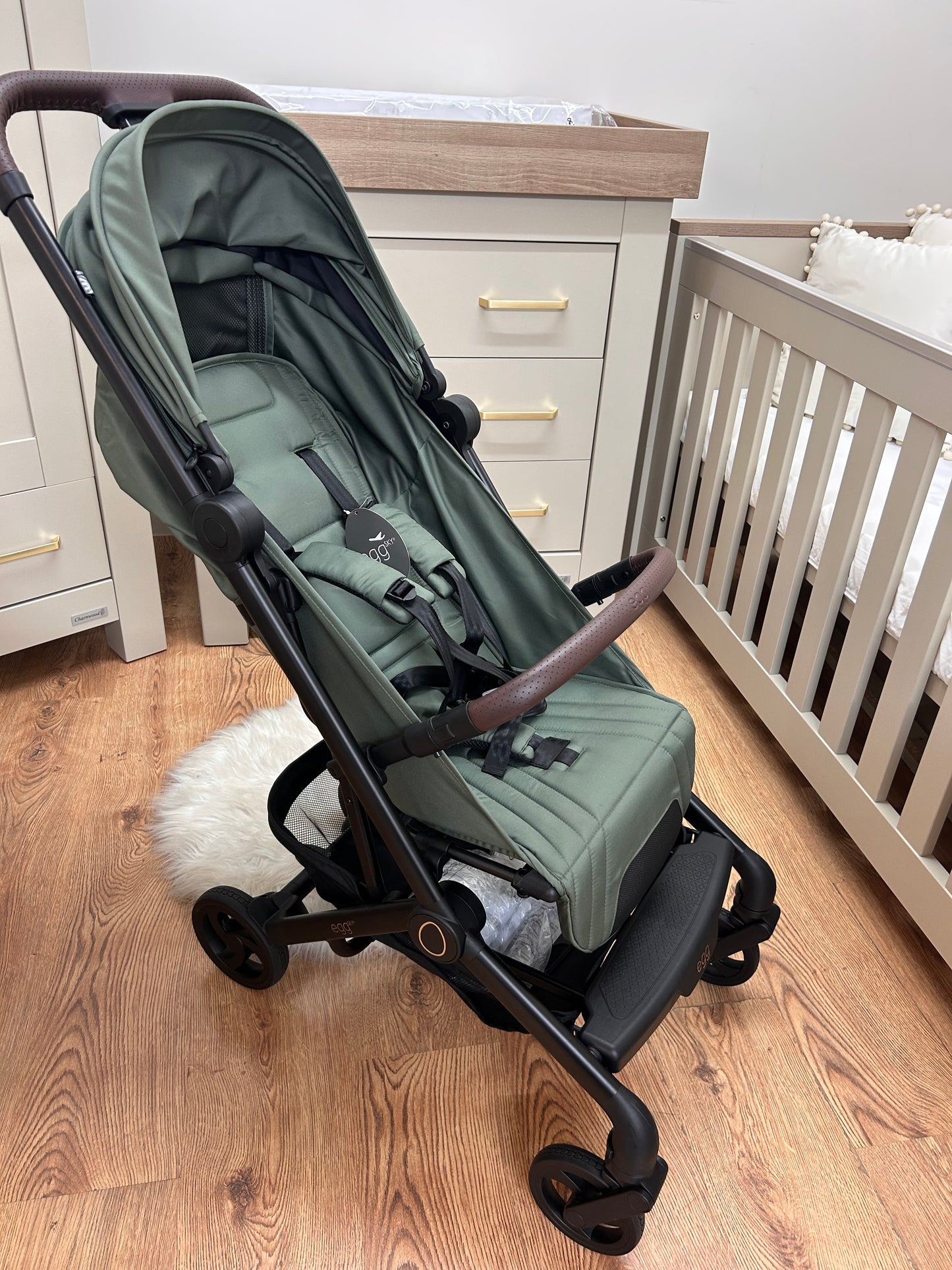 egg Sky® Stroller Green ~ ex display ~ Birmingham store