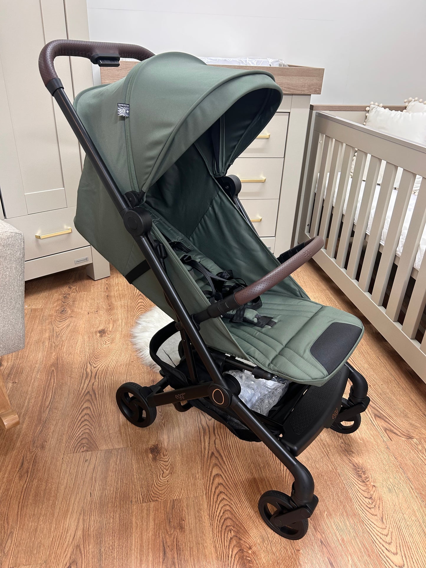 egg Sky® Stroller Green ~ ex display ~ Birmingham store