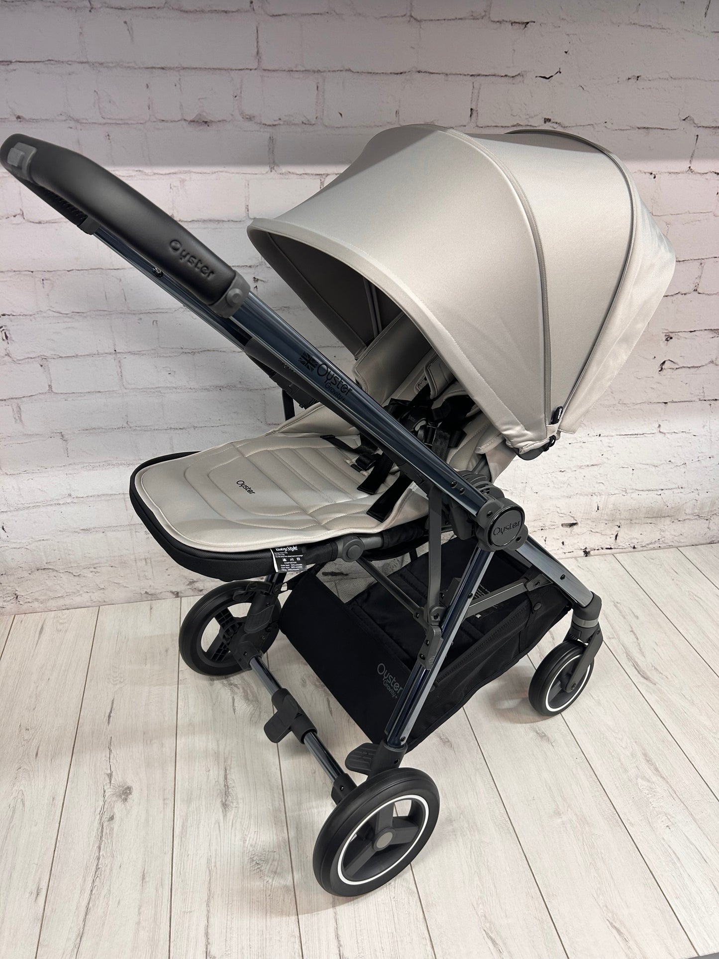 Babystyle Oyster Gravity+ 9 Piece Bundle - Stone ~ Ex display ~ Birmingham store