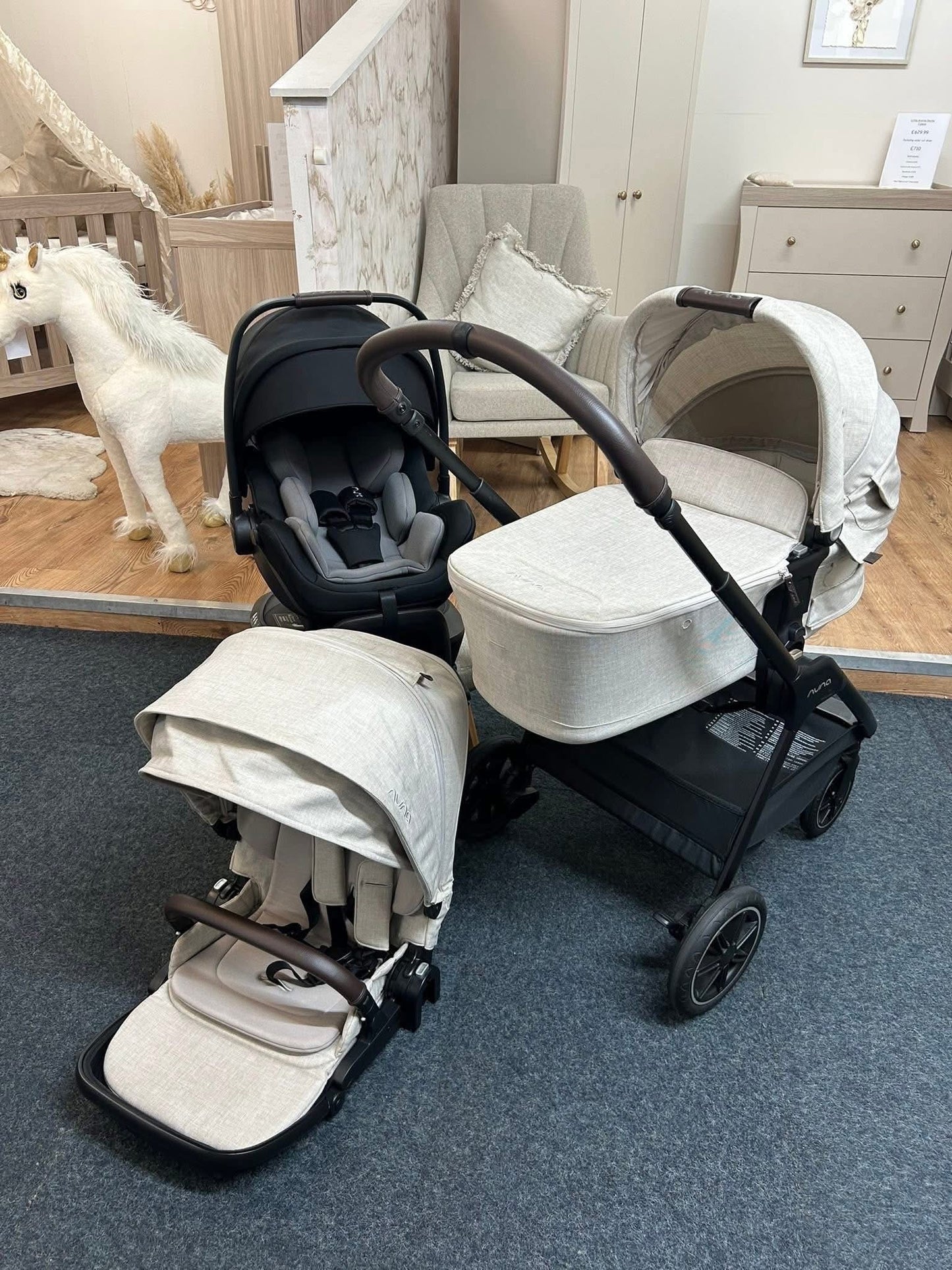 Nuna TRIV Next & ARRA Flex & BASE Next Bundle - Biscotti Ex Display Birmingham Store