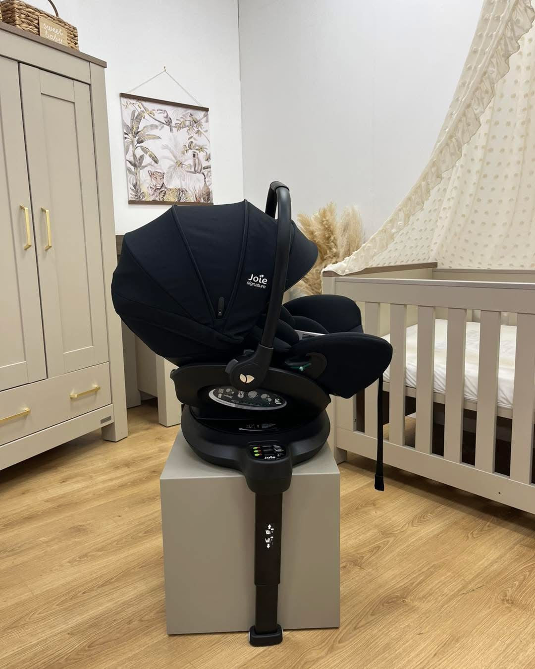 Finiti ex display bargain