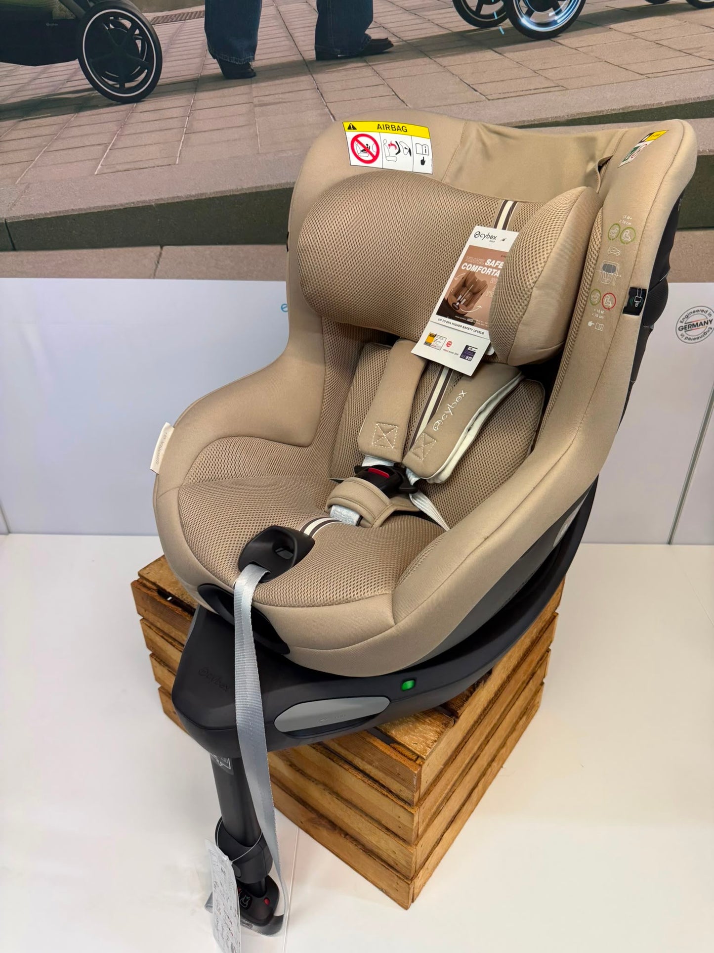 Cybex cloud g & sirona g & 360 base ~ ex display ~ Birmingham store