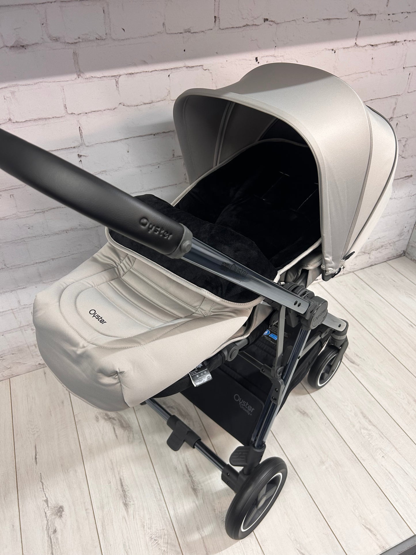 Babystyle Oyster Gravity+ 9 Piece Bundle - Stone ~ Ex display ~ Birmingham store