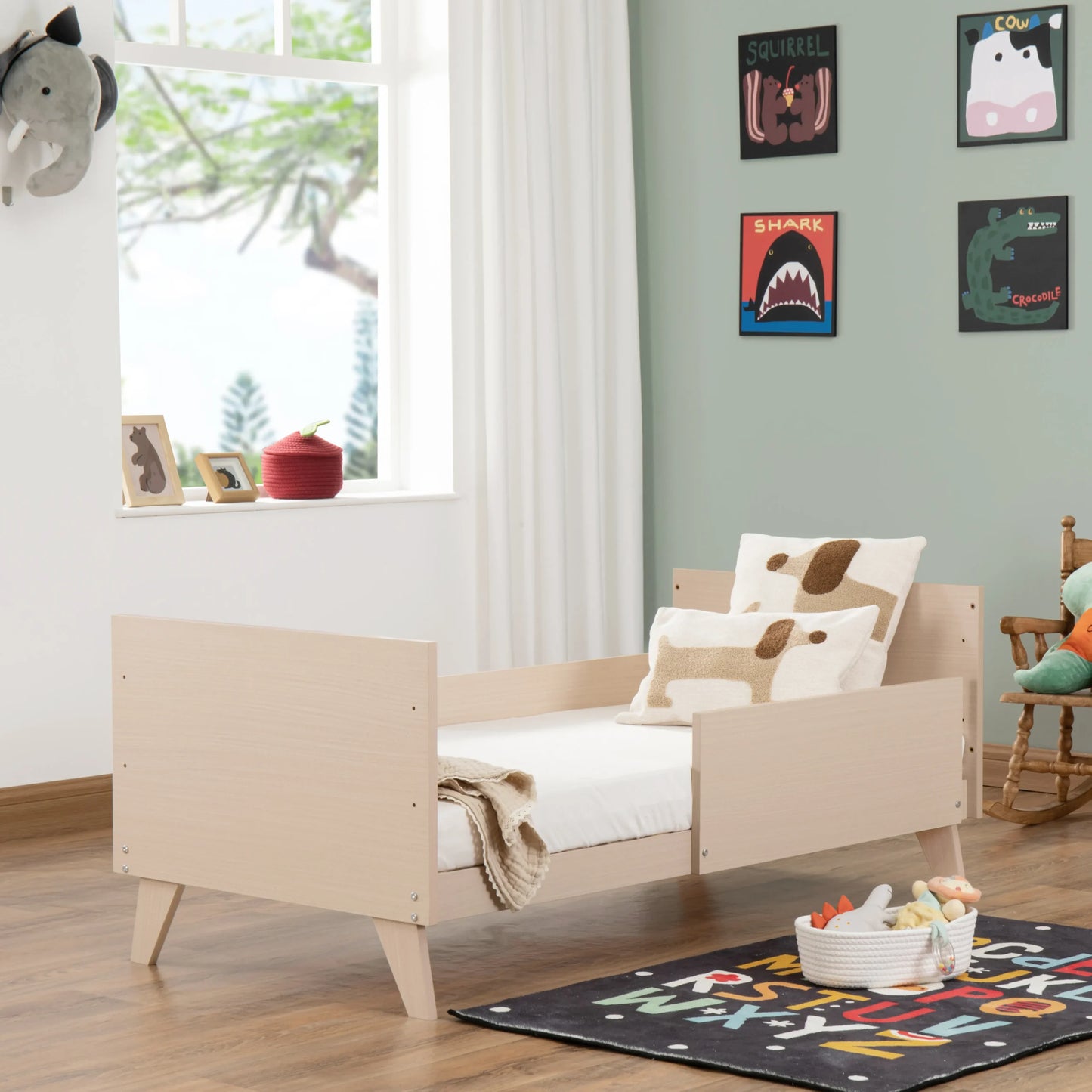 Babymore Dante cot bed - Natural *JUNE OFFER