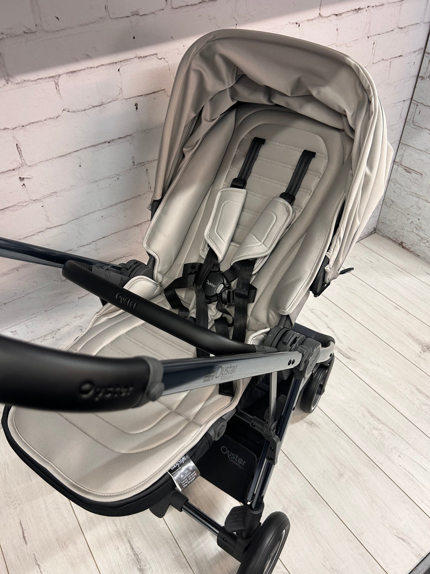 Babystyle Oyster Gravity+ 9 Piece Bundle - Stone ~ Ex display ~ Birmingham store