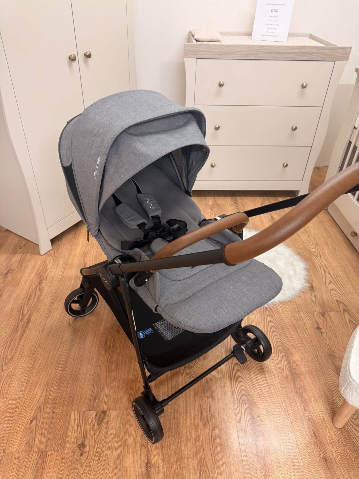 Nuna IXXA Next + PIPA Urbn Bundle in Granite Ex Display Birmingham Store