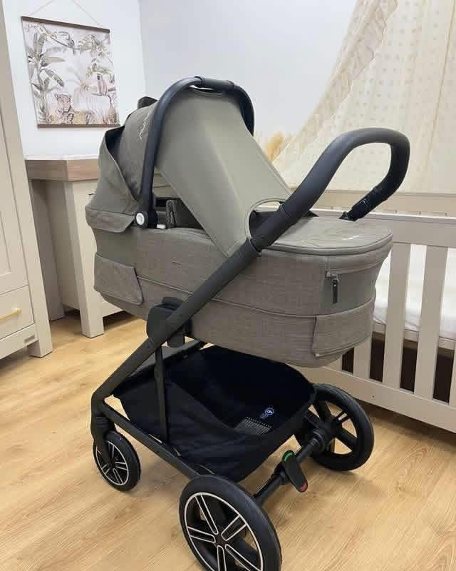 Nuna mixx next & carrycot *Pistachio ~ Ex display Evesham store