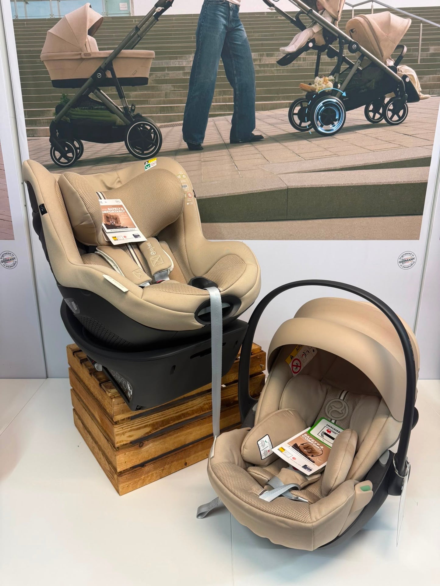 Cybex cloud g & sirona g & 360 base ~ ex display ~ Birmingham store
