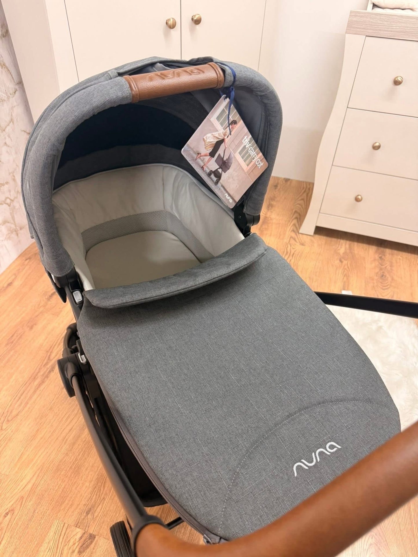 Nuna IXXA Next + PIPA Urbn Bundle in Granite Ex Display Birmingham Store