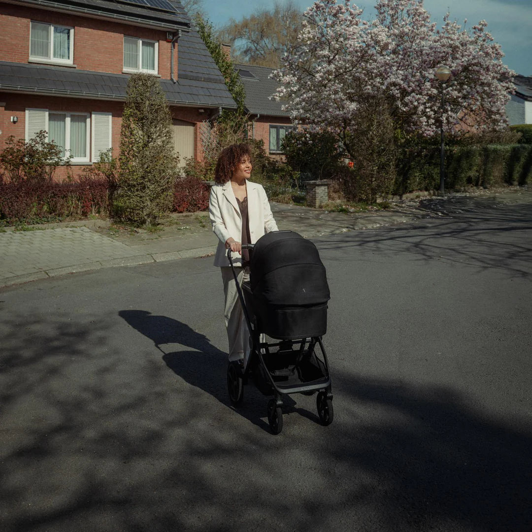 Venicci Upline3 11 Piece Pram Bundle - Onyx