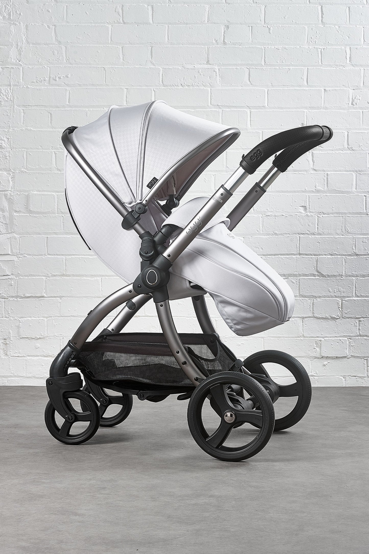 Egg3 Luxury Bundle - Special Edition Houndstooth Silver 25th Anniversary Edition Ex Display